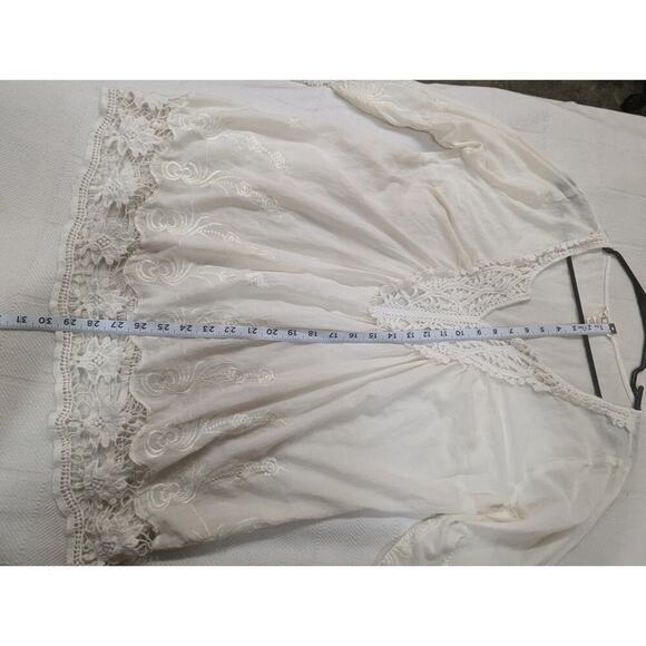 Ivory gauzy cotton peasant style blouse w/lace detailing by Lucky & Coco, XL - Picture 7 of 7